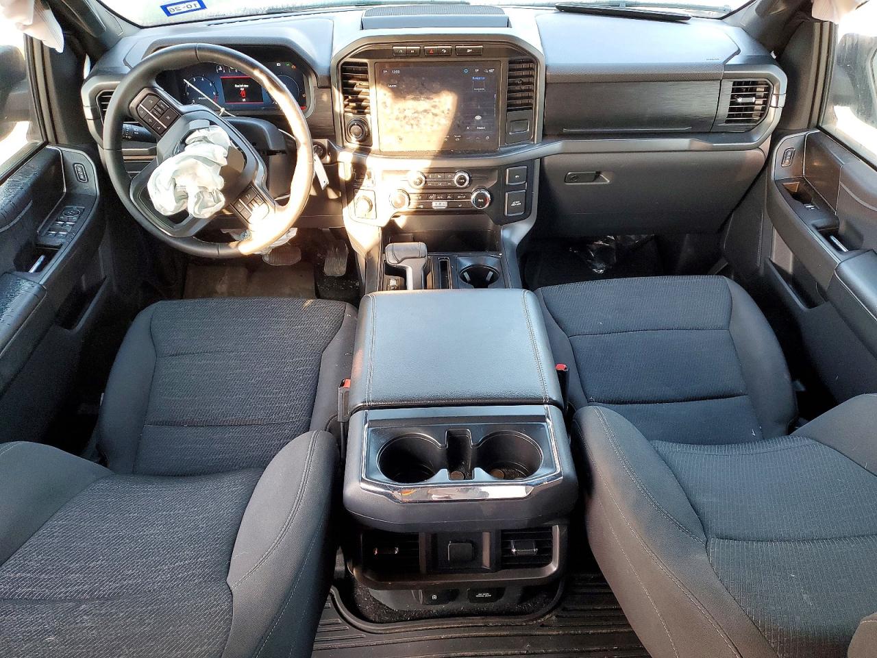 2024 FORD F150 XLT photo 8