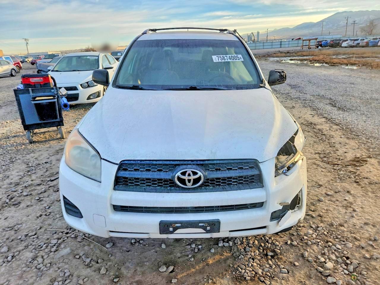 2012 TOYOTA RAV4 BASE photo 5