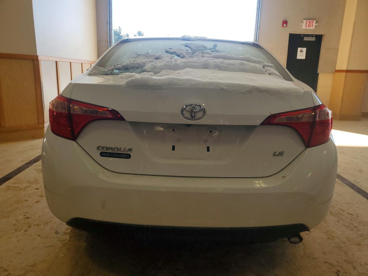 2018 TOYOTA COROLLA LE photo 6