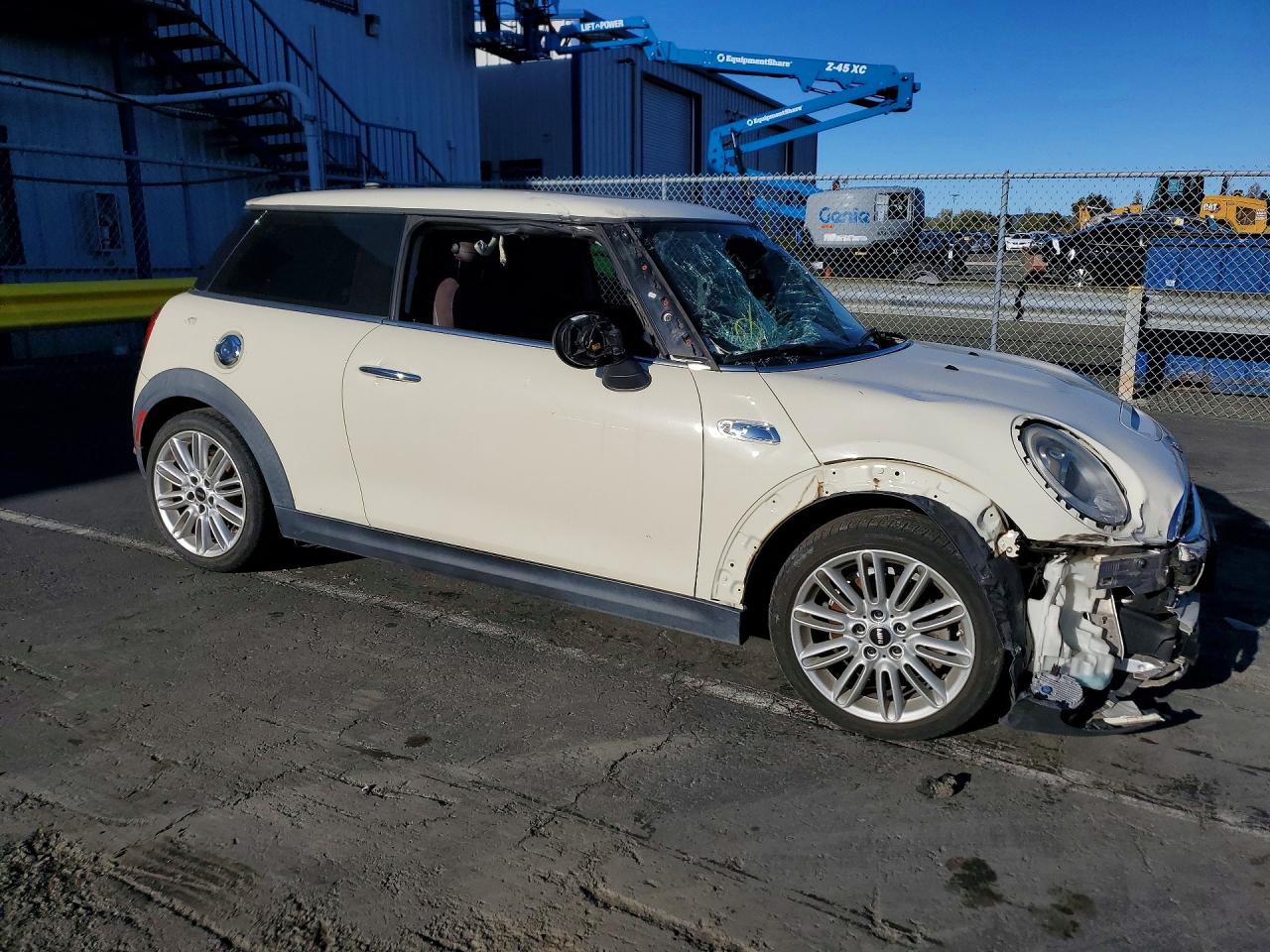 2017 MINI COOPER S photo 4