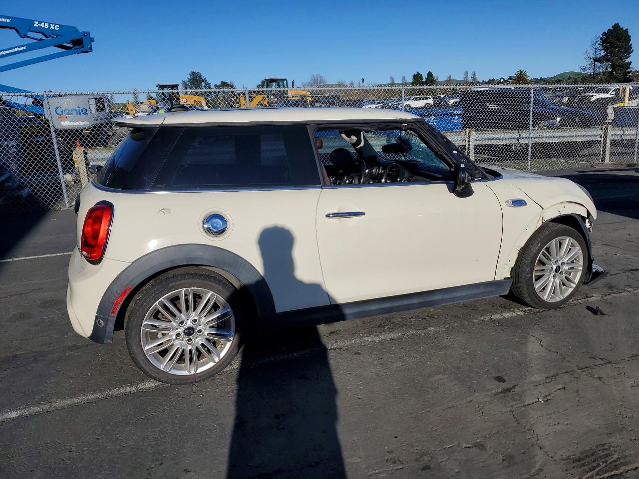 2017 MINI COOPER S photo 3