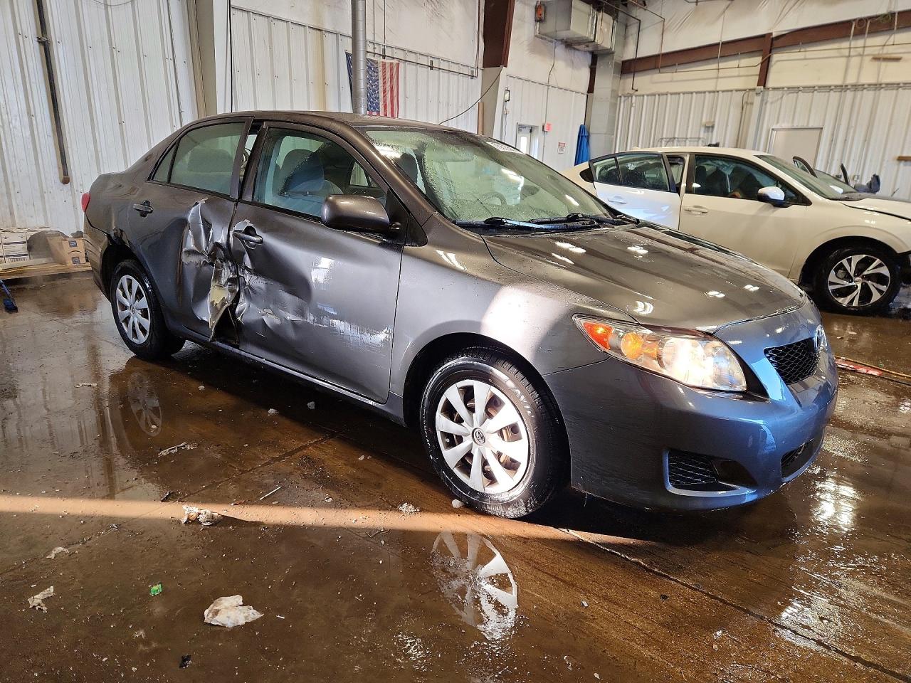 2010 TOYOTA COROLLA LE photo 4