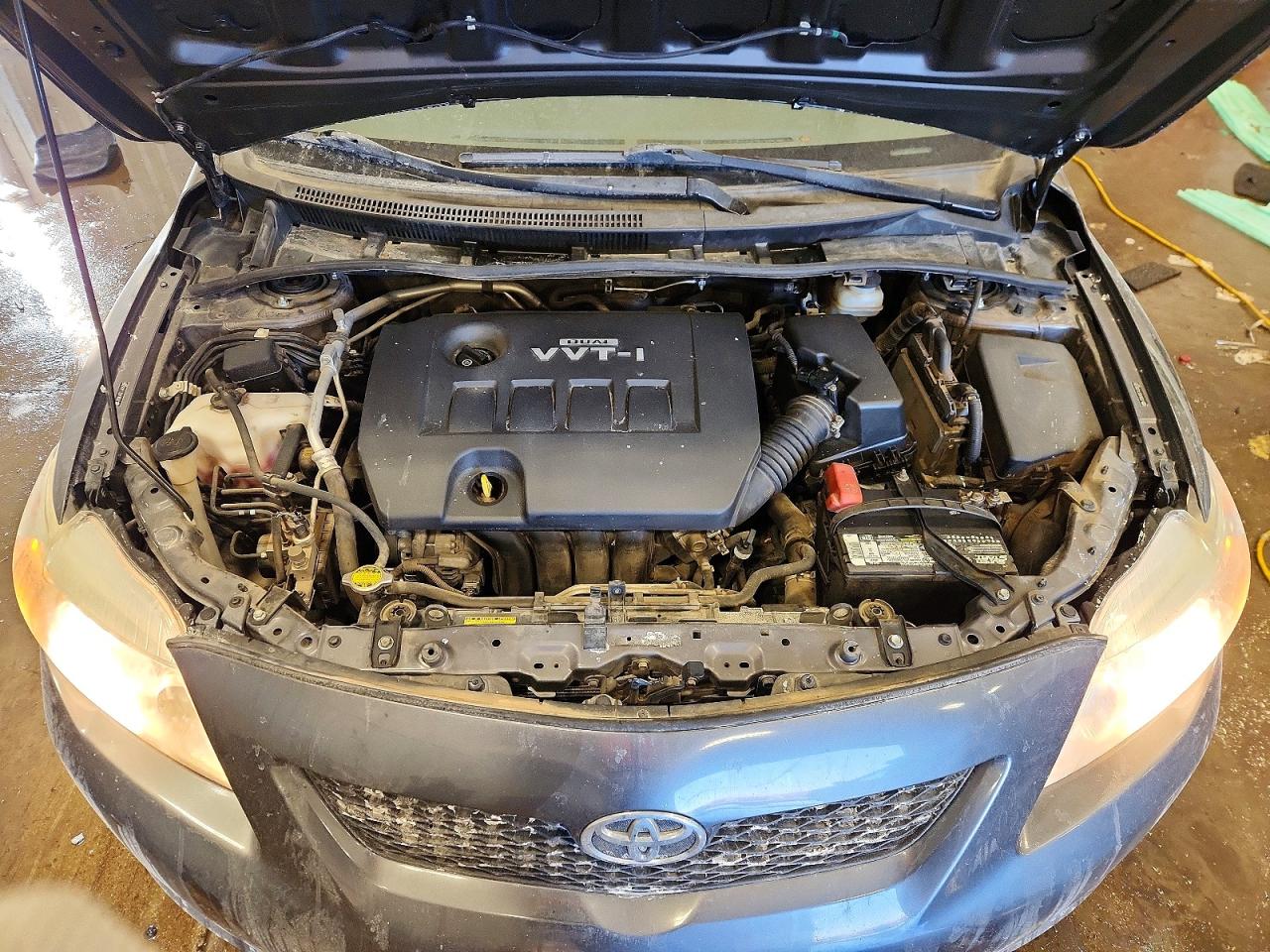 2010 TOYOTA COROLLA LE photo 11