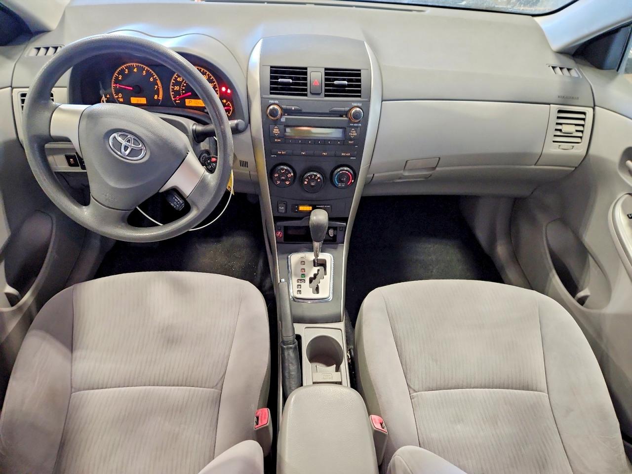 2010 TOYOTA COROLLA LE photo 8