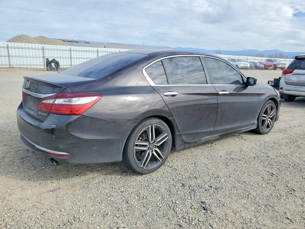 2017 HONDA ACCORD SPORT photo 3