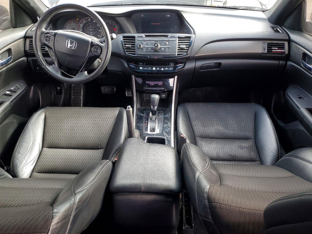 2017 HONDA ACCORD SPORT photo 8