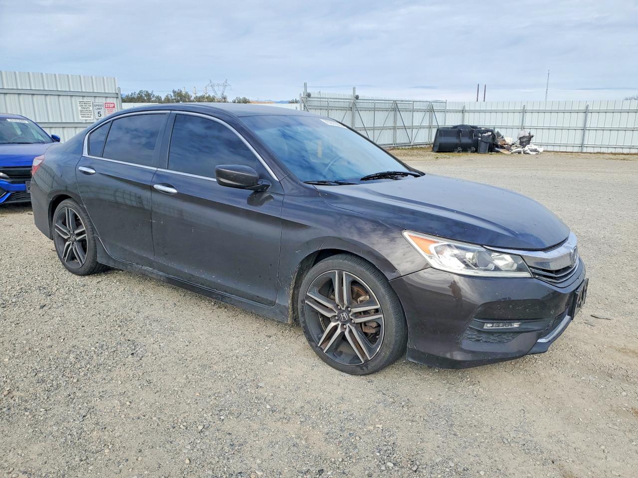 2017 HONDA ACCORD SPORT photo 4