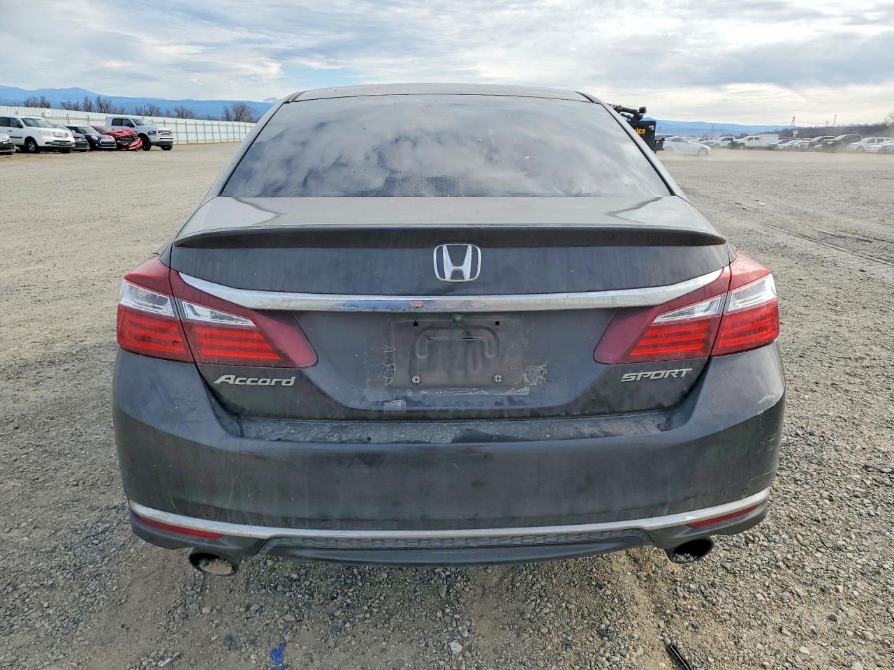 2017 HONDA ACCORD SPORT photo 6