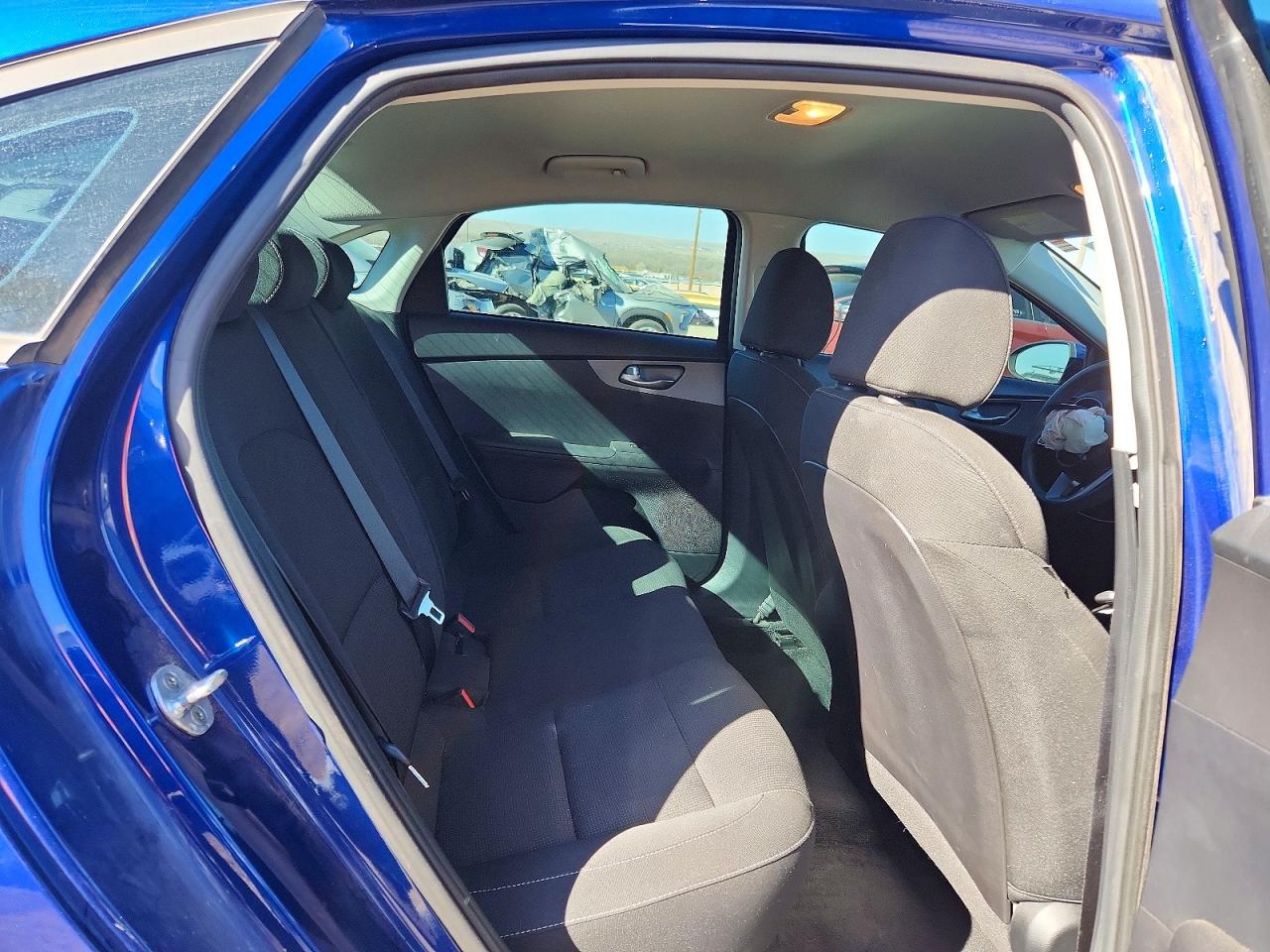 2021 KIA FORTE FE photo 19
