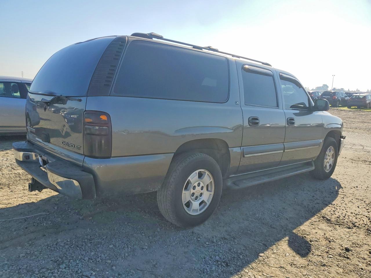 2002 CHEVROLET SUBURBAN C1500 photo 3