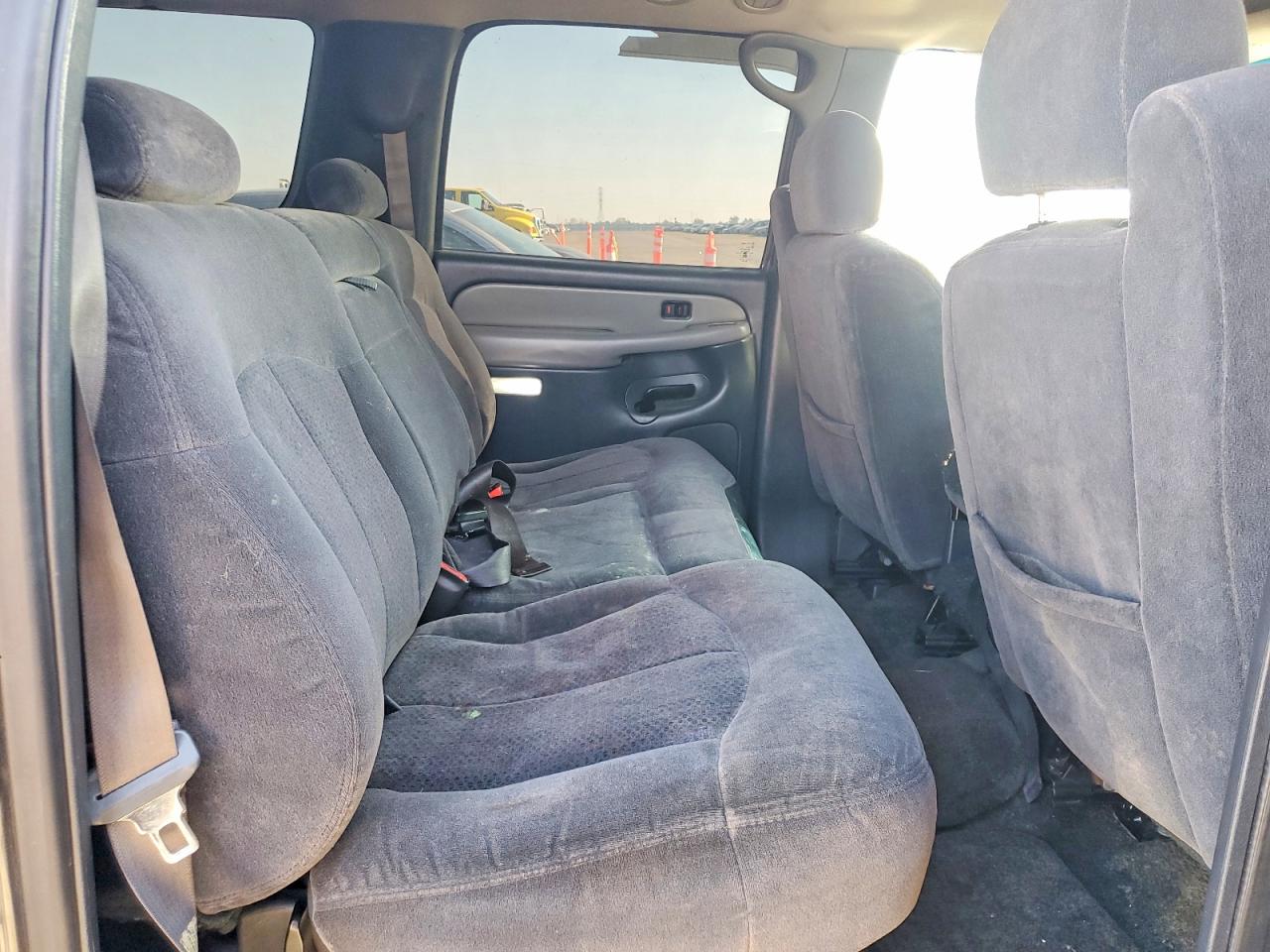 2002 CHEVROLET SUBURBAN C1500 photo 11