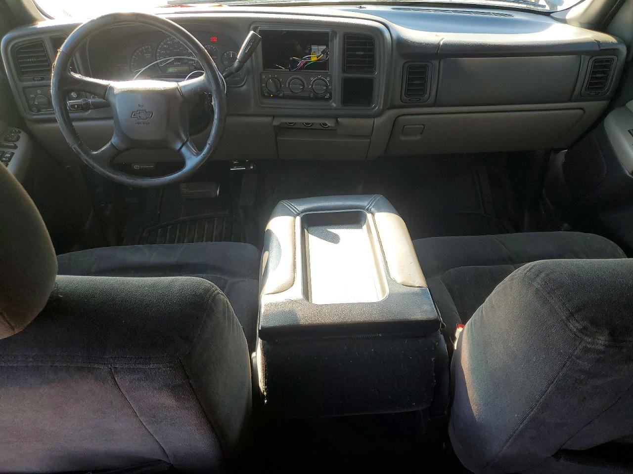2002 CHEVROLET SUBURBAN C1500 photo 8