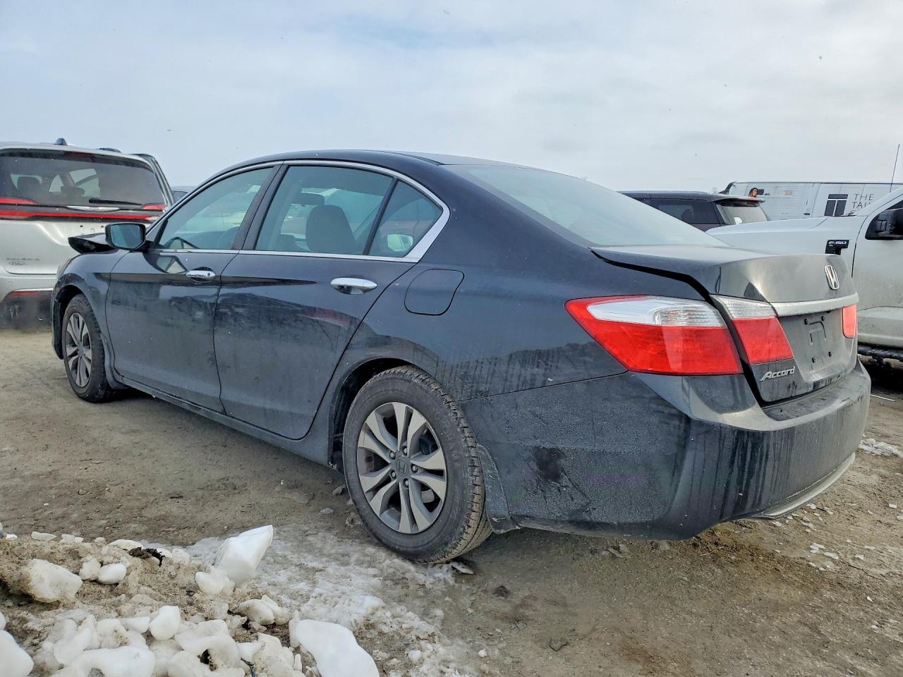 2015 HONDA ACCORD LX photo 3