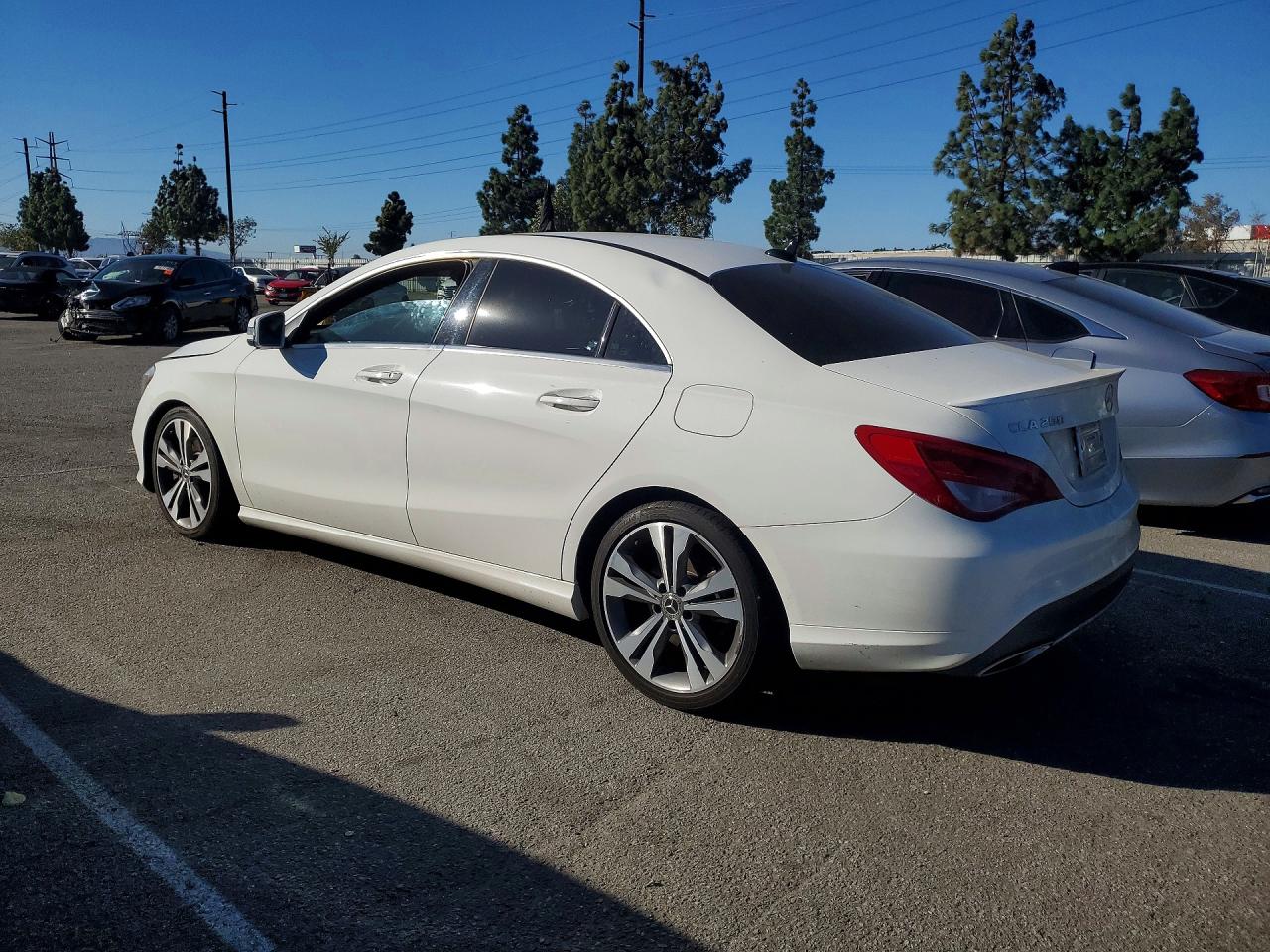 2019 MERCEDES-BENZ CLA 250 photo 2