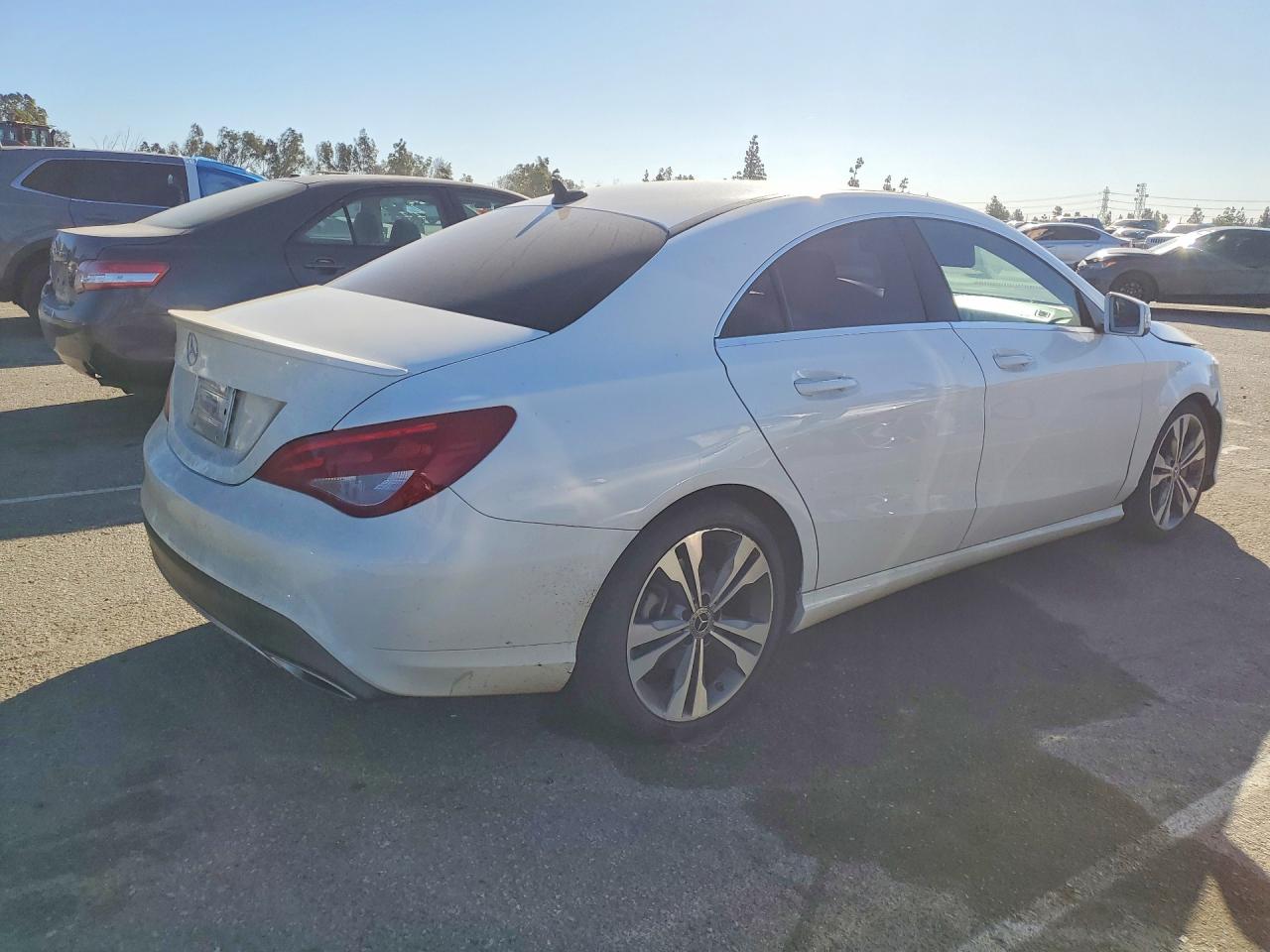 2019 MERCEDES-BENZ CLA 250 photo 3