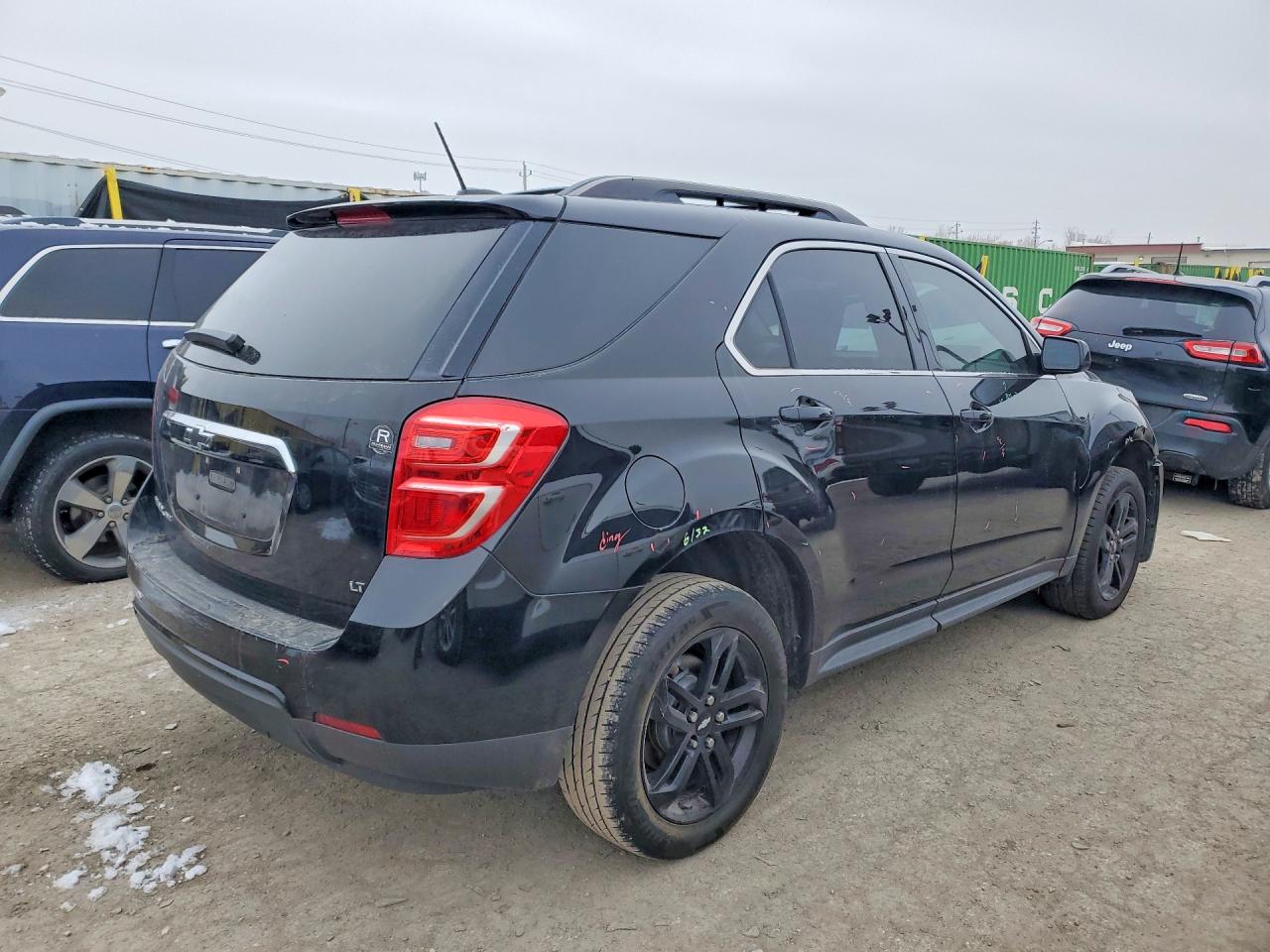 2017 CHEVROLET EQUINOX LT photo 5