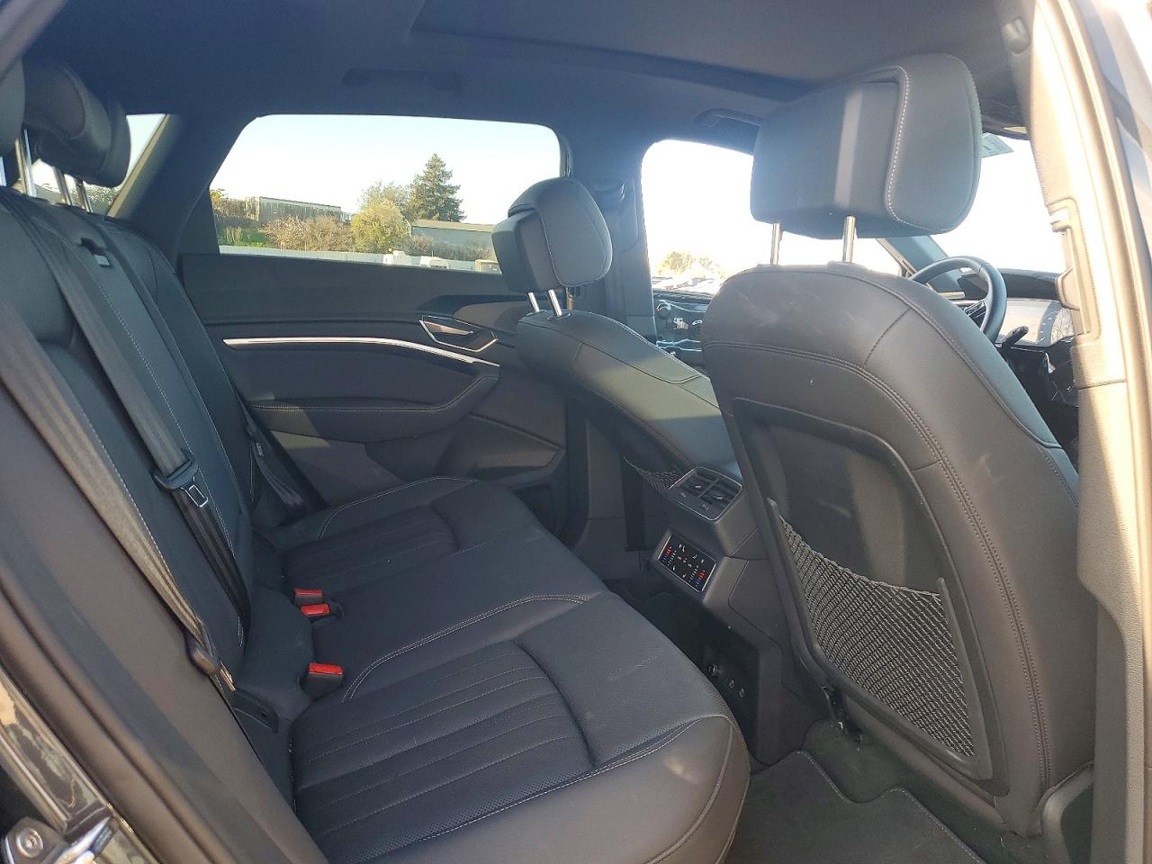 2023 AUDI E-TRON PREMIUM PLUS photo 19