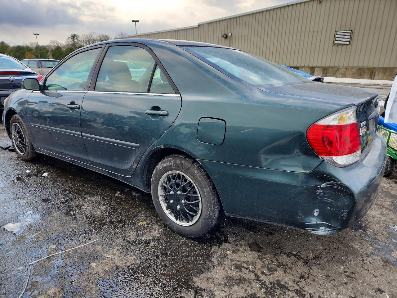 2006 TOYOTA CAMRY LE photo 3