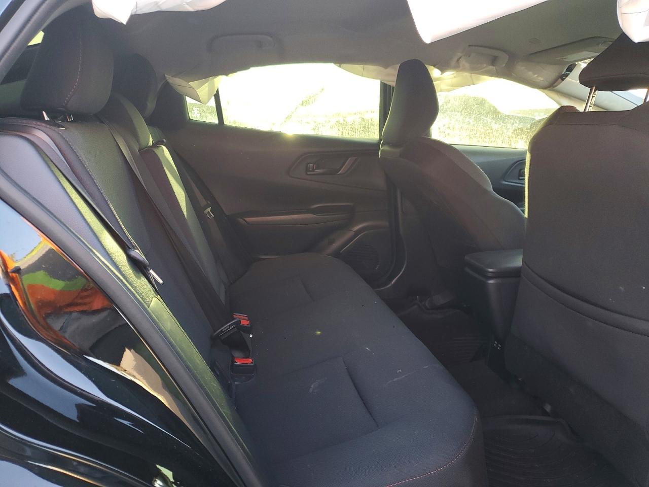 2025 TOYOTA PRIUS photo 28