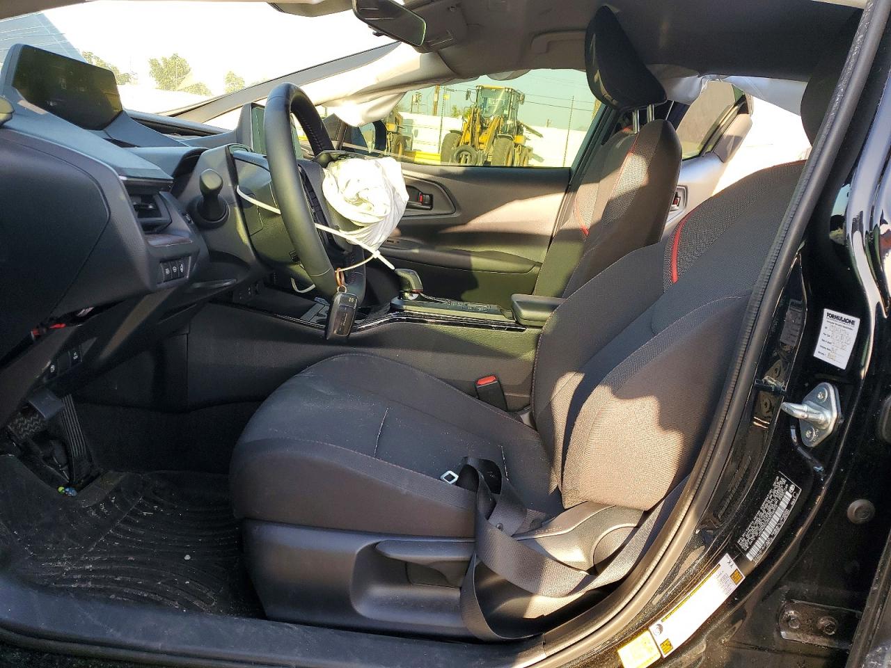 2025 TOYOTA PRIUS photo 19