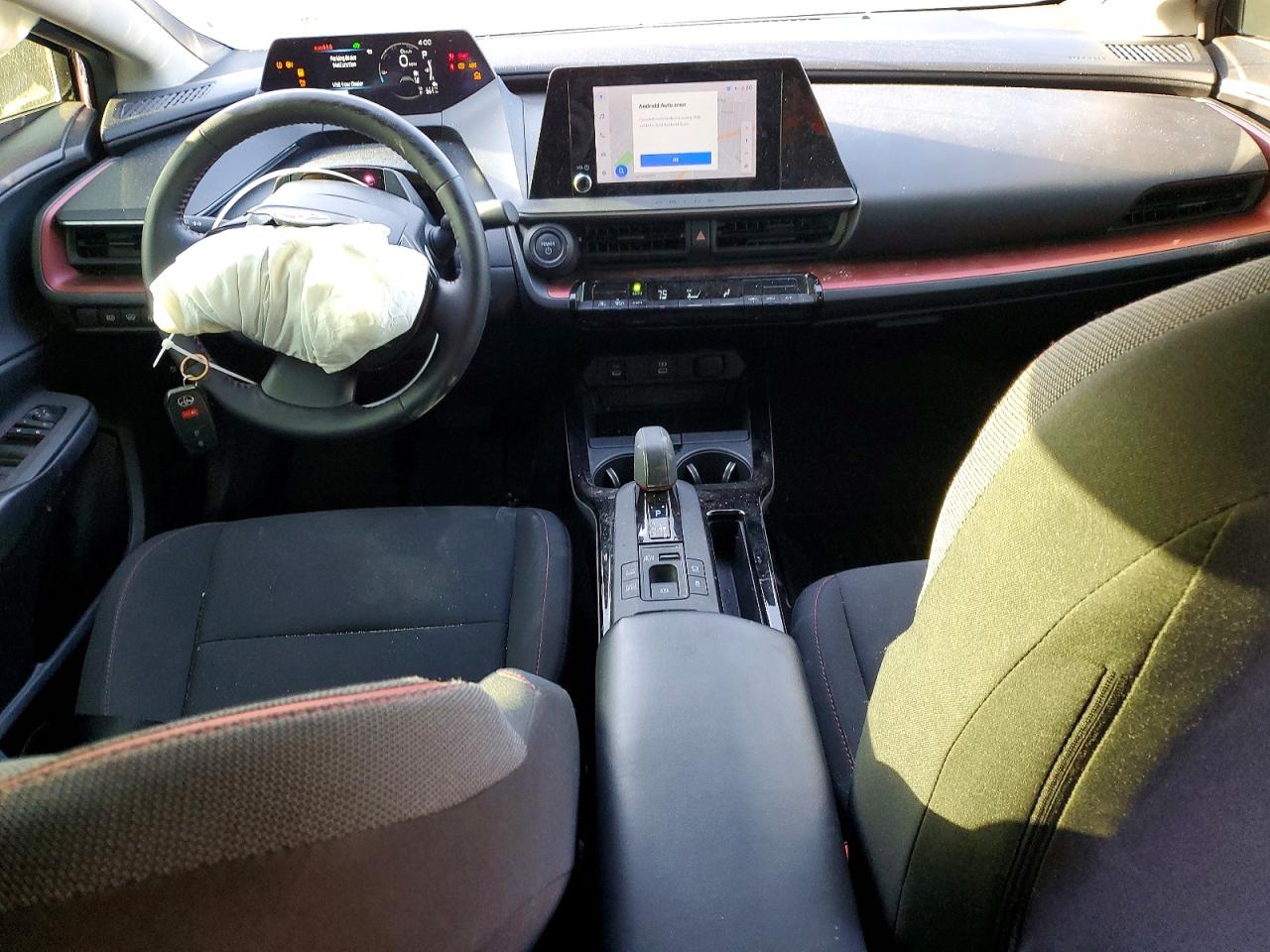2025 TOYOTA PRIUS photo 22