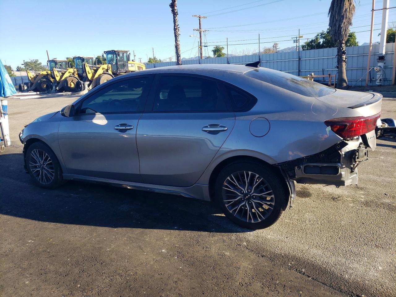 2024 KIA FORTE GT LINE photo 3