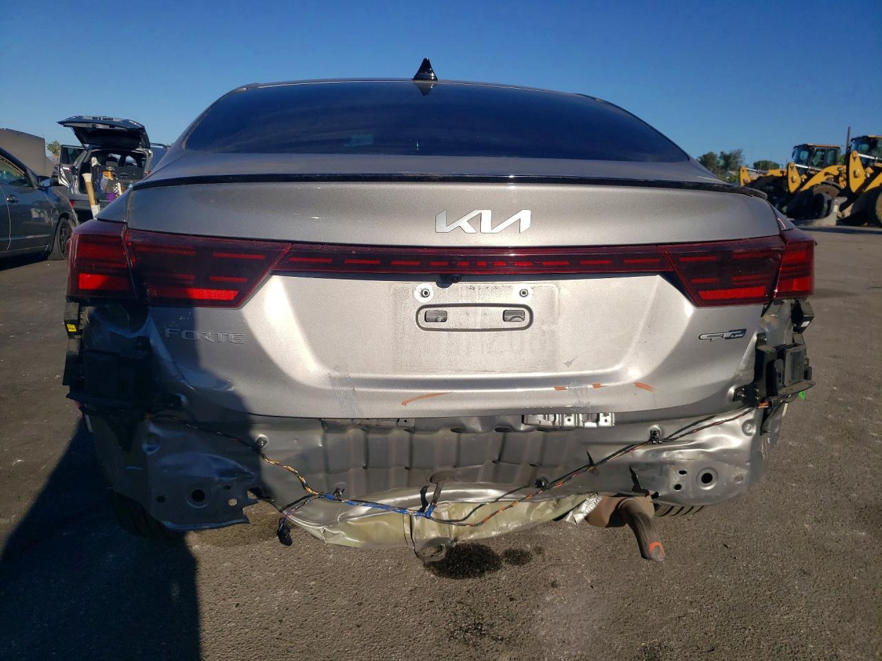 2024 KIA FORTE GT LINE photo 11