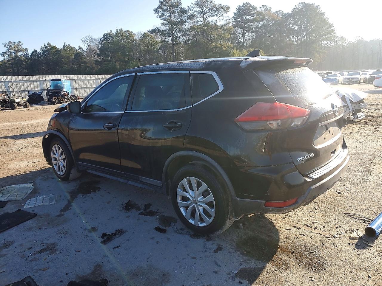 2017 NISSAN ROGUE S photo 2