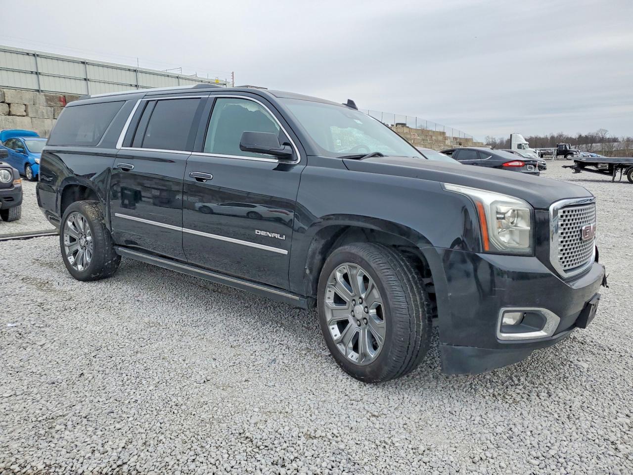 2015 GMC YUKON XL DENALI photo 4