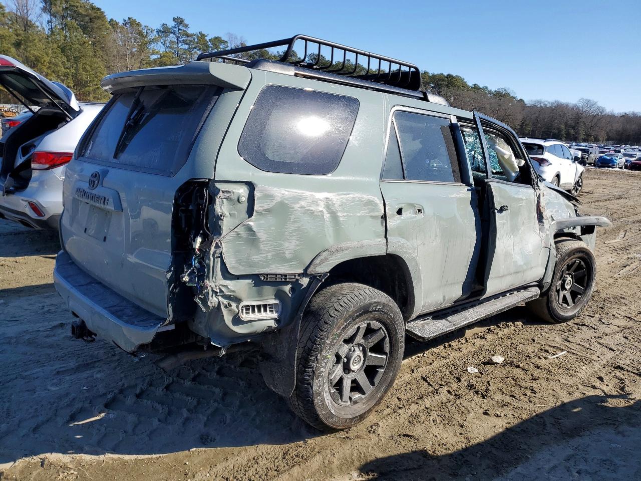 2022 TOYOTA 4RUNNER TRAIL photo 7
