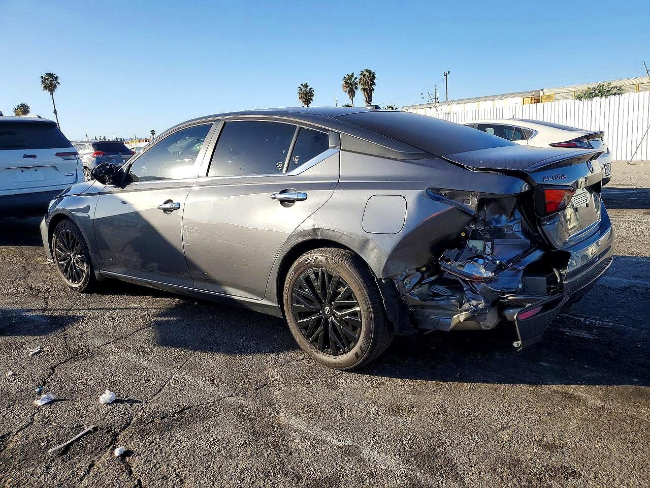 2025 NISSAN ALTIMA SV photo 3