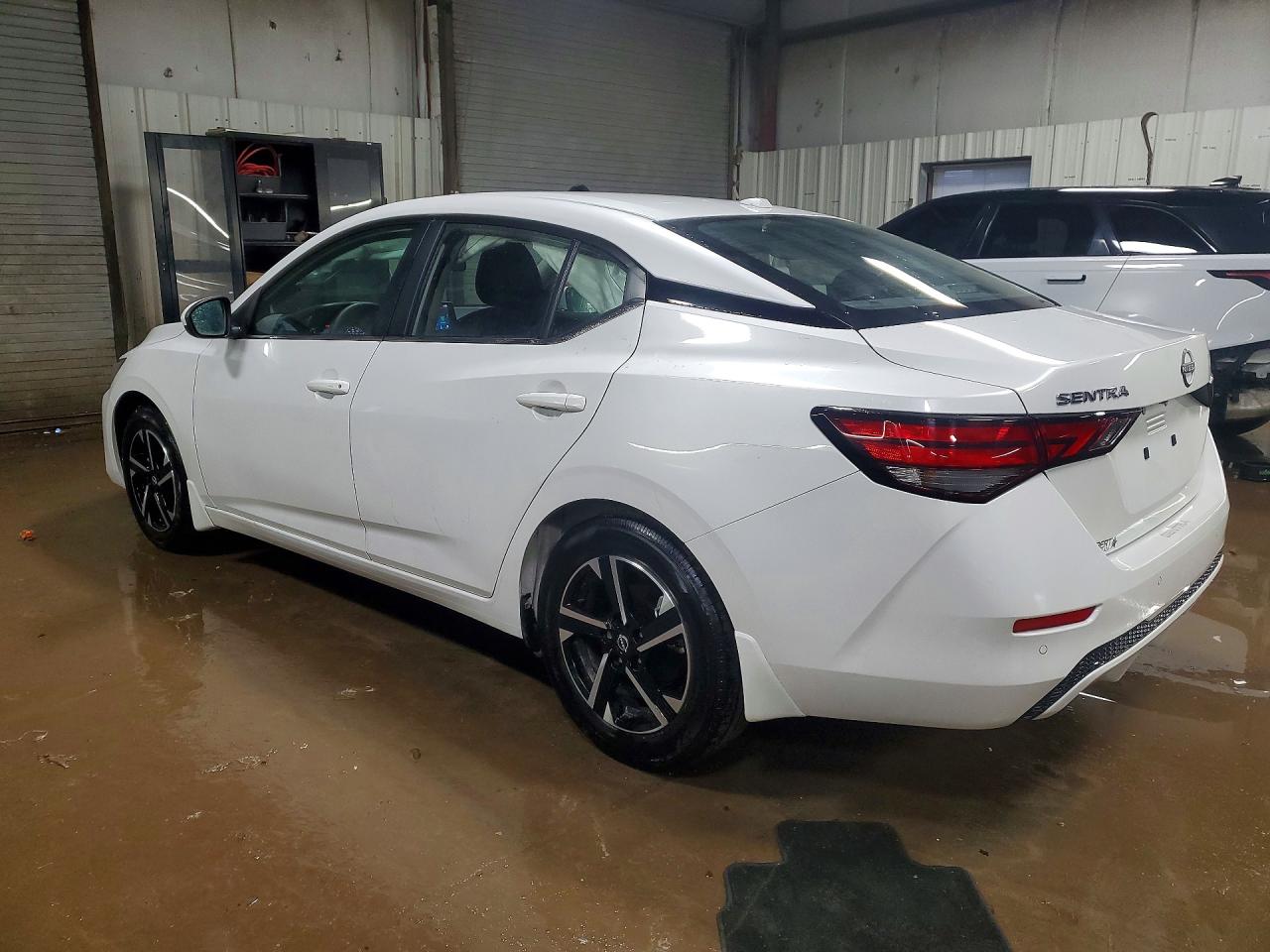 2025 NISSAN SENTRA SV photo 4