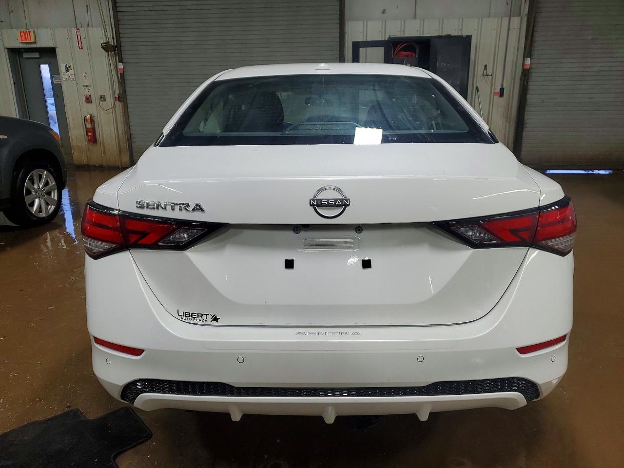 2025 NISSAN SENTRA SV photo 16