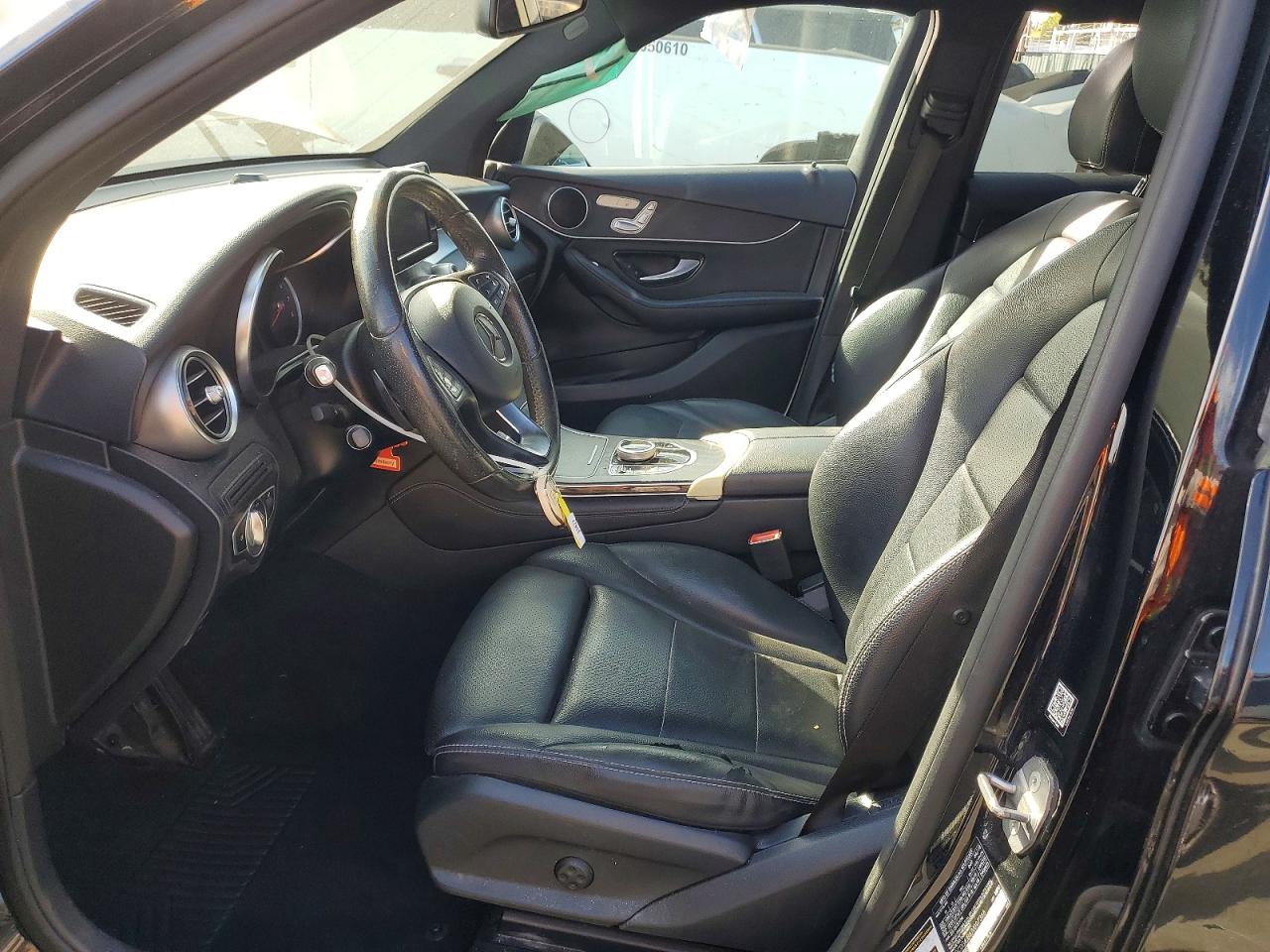 2018 MERCEDES-BENZ GLC 300 photo 13