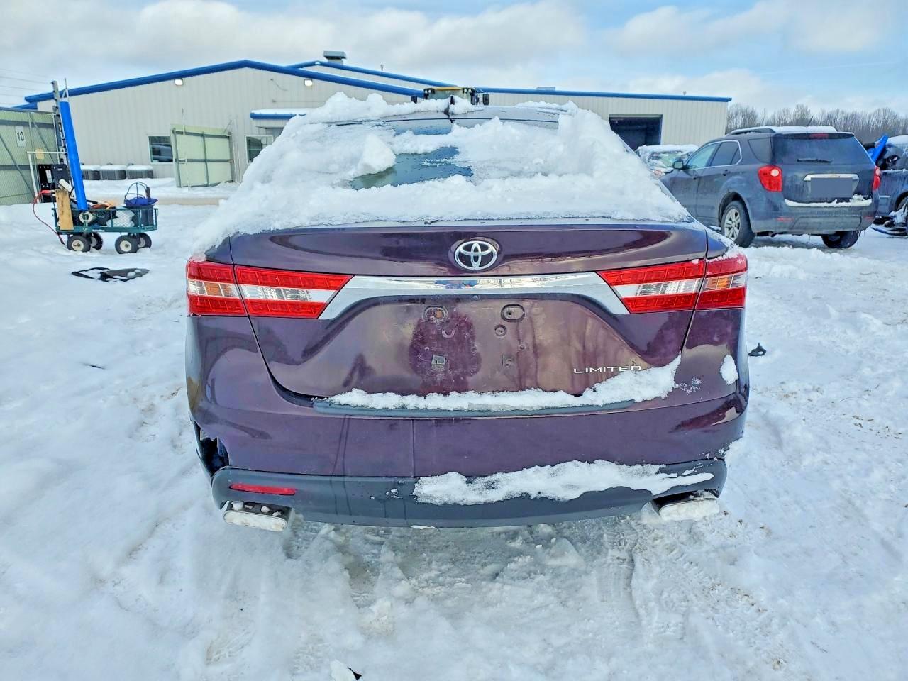 2013 TOYOTA AVALON BASE photo 11