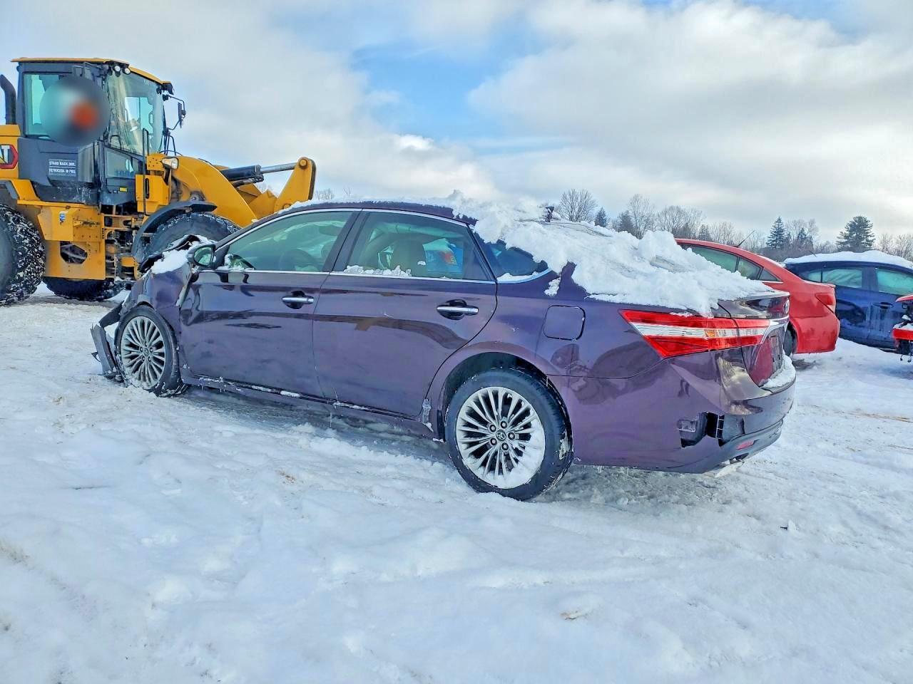2013 TOYOTA AVALON BASE photo 3