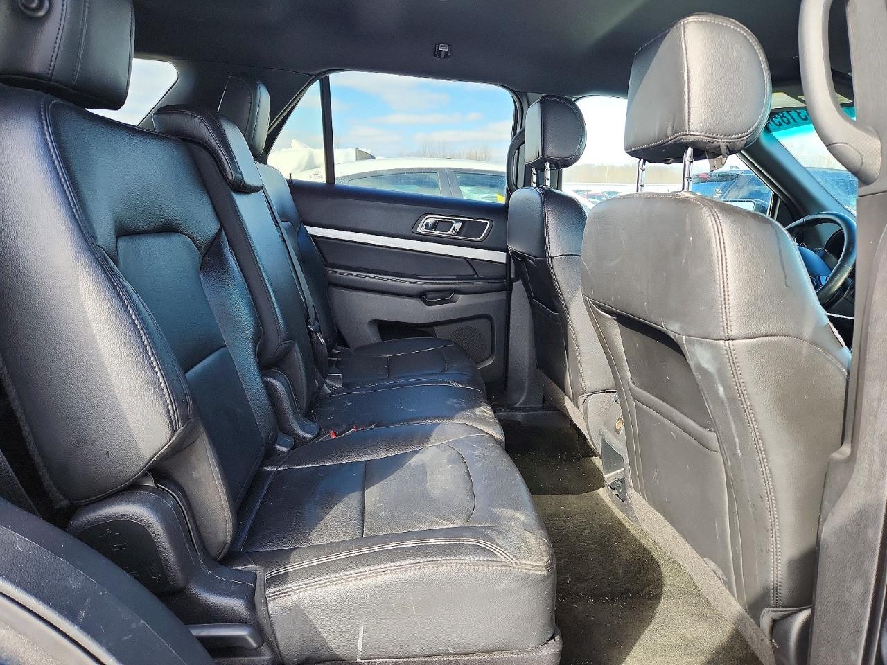 2016 FORD EXPLORER XLT photo 11