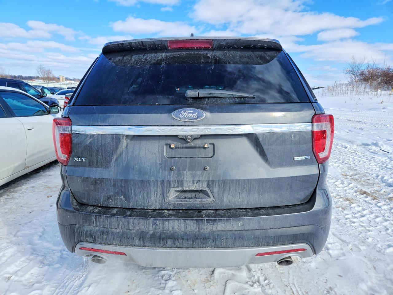 2016 FORD EXPLORER XLT photo 6