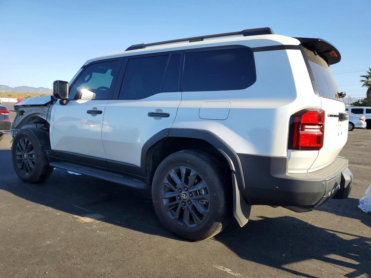 2024 TOYOTA LAND CRUISER BASE photo 2