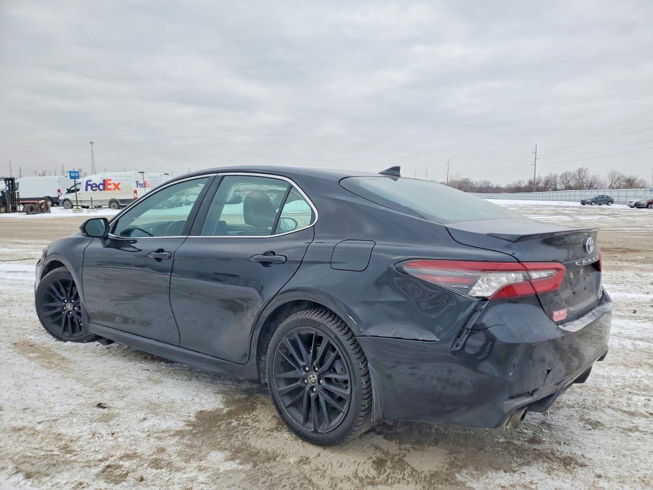 2023 TOYOTA CAMRY XSE photo 2