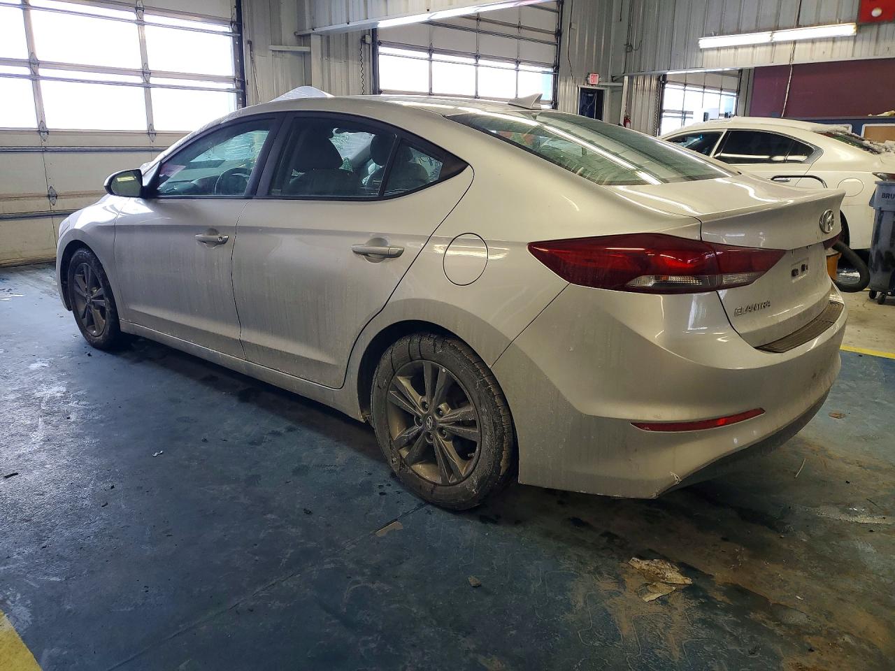2018 HYUNDAI ELANTRA SEL photo 2