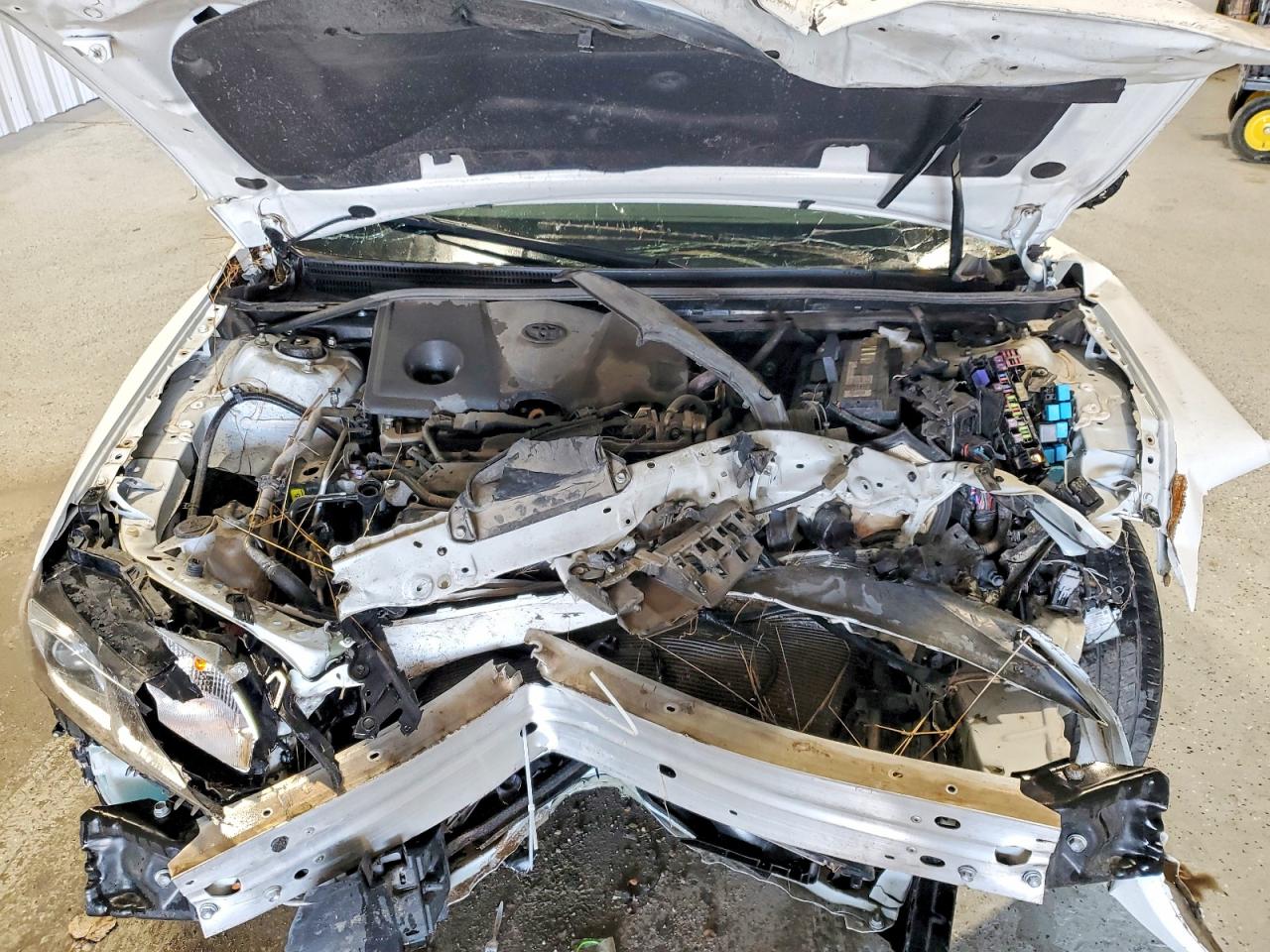 2022 TOYOTA CAMRY LE photo 31