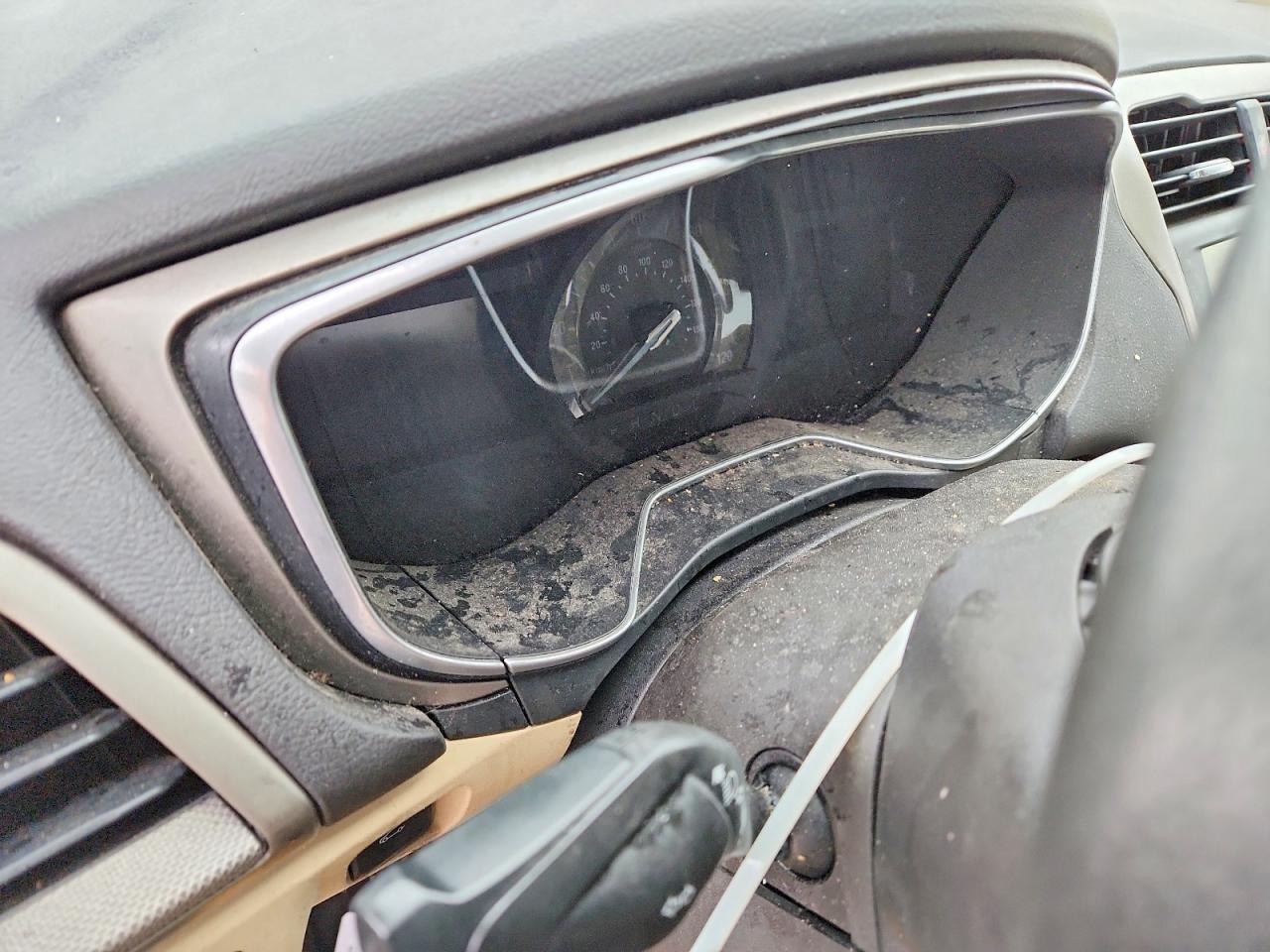 2016 FORD FUSION SE HYBRID photo 9