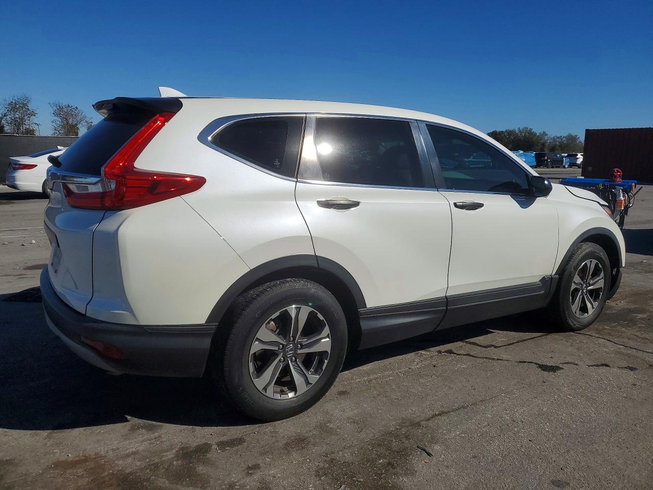 2018 HONDA CR-V LX photo 5