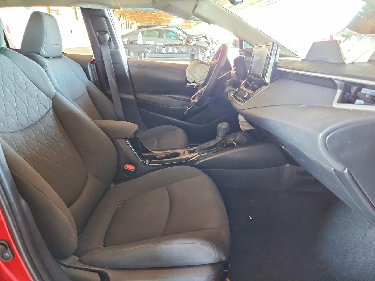 2020 TOYOTA COROLLA LE photo 19