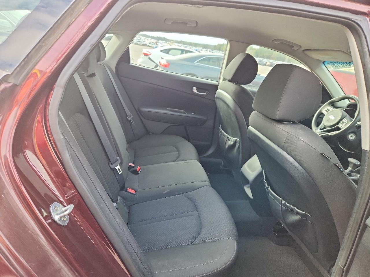 2016 KIA OPTIMA LX photo 10