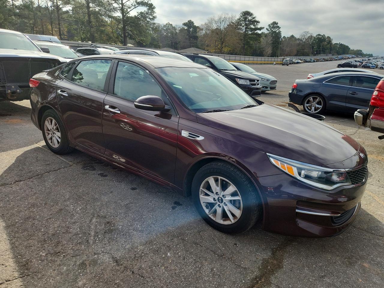 2016 KIA OPTIMA LX photo 4
