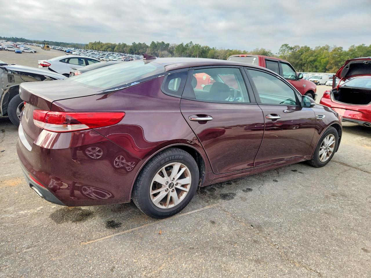 2016 KIA OPTIMA LX photo 3