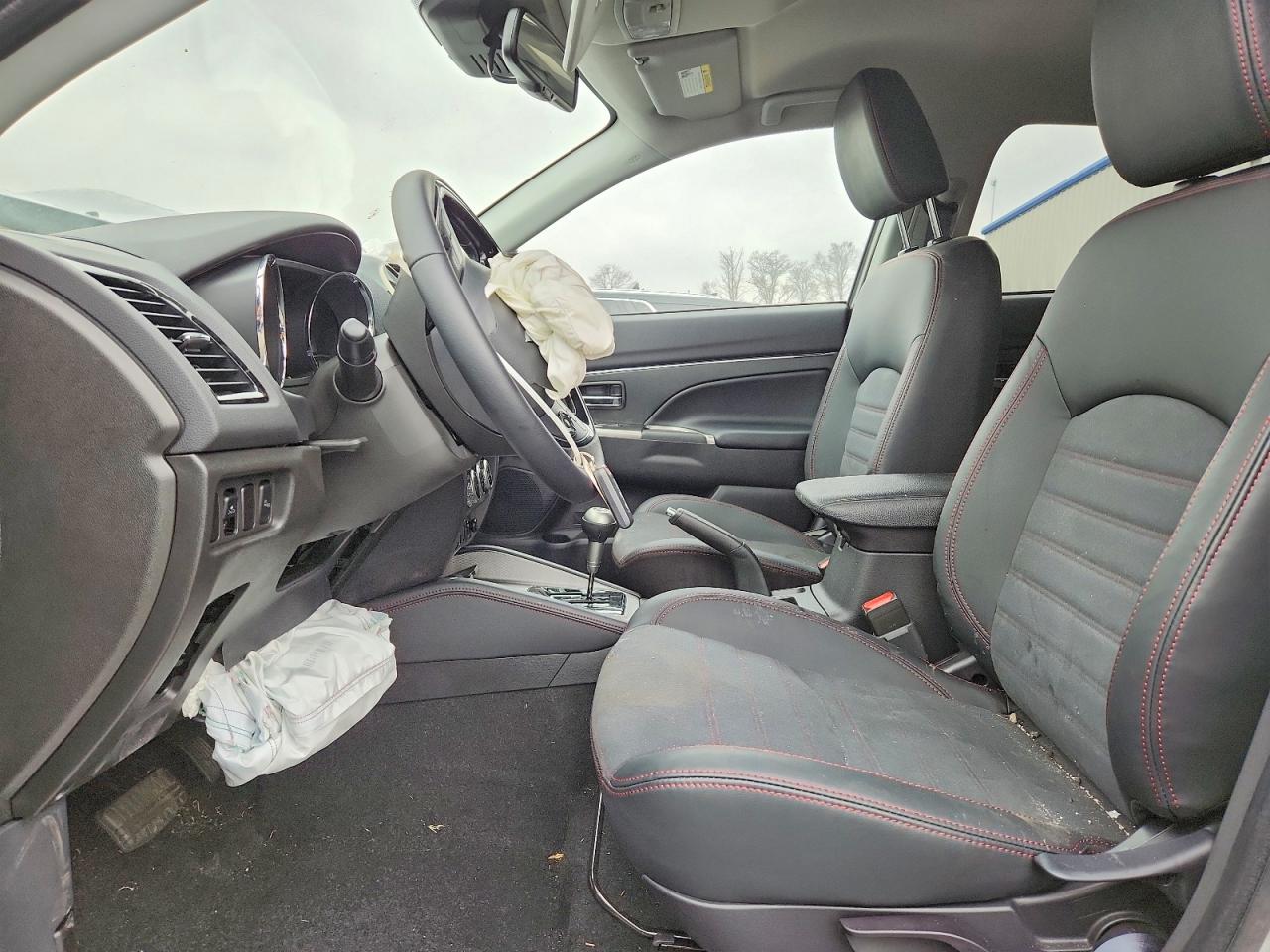 2025 MITSUBISHI OUTLANDER SPORT photo 19