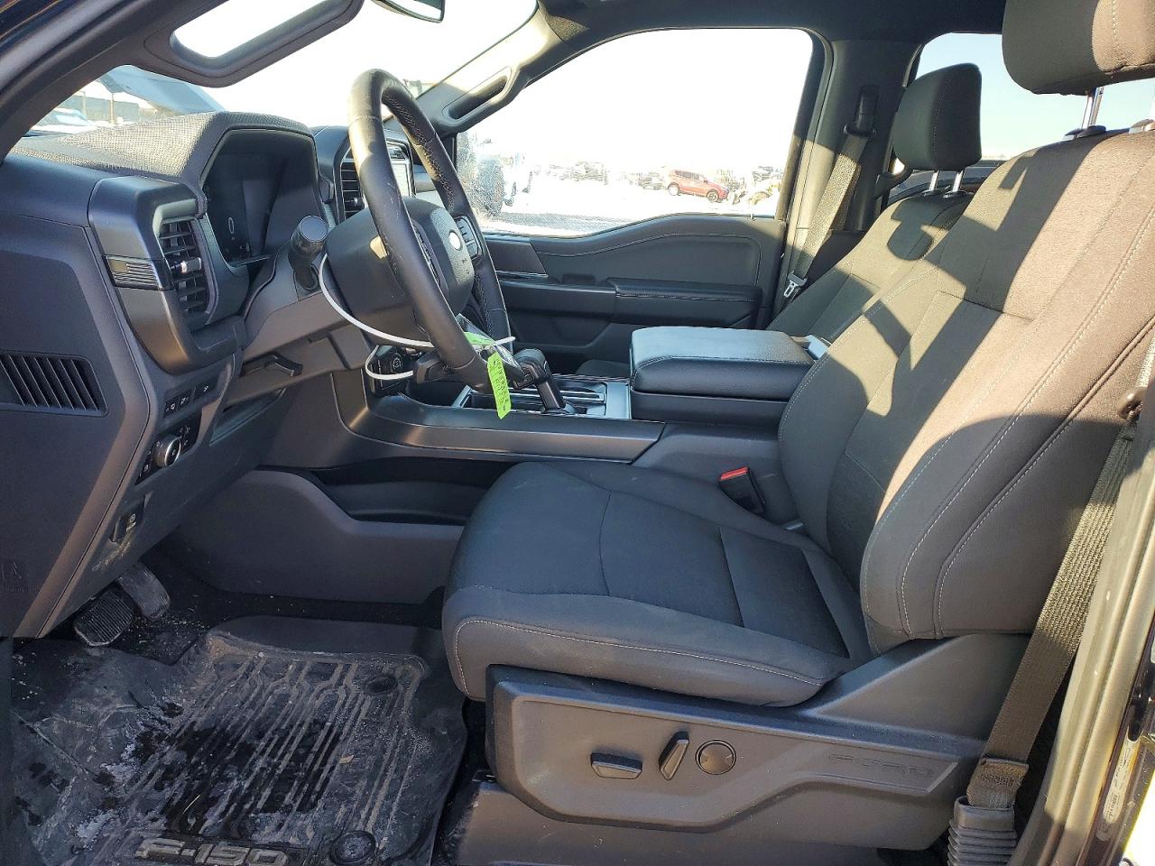 2024 FORD F150 XLT photo 13